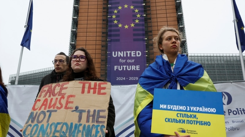 Liderët e BE-së mblidhen për financimin e Ukrainës, teksa Moska e Kievi shkëmbejnë sulme