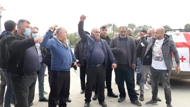 მუღანლოელებმა ცხვარი დაუკლეს მოშიმშილე სააკაშვილს