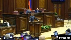 Armenia -- Prime Minister Tigran Sarkisian addresses parliament.