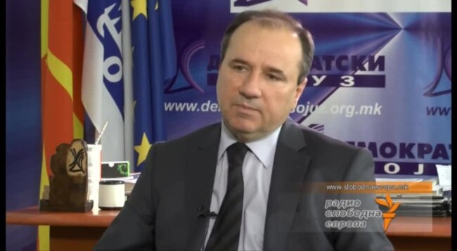 Трајанов - Масовното прислушување специфично за авторитарни држави