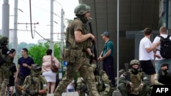 Членовите на групата Вагнер во центарот на Ростов на Дон, на 24 јуни 2023 година.