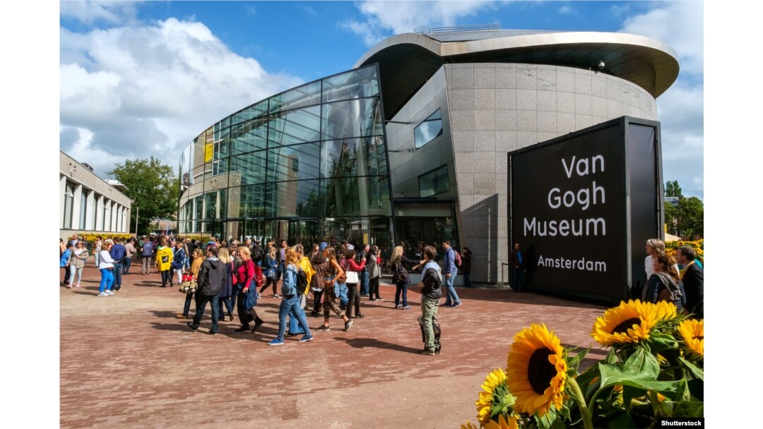 Muzzeul Van Gogh este una dintre atracțiile principale din Amsterdam.