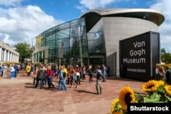 Muzzeul Van Gogh este una dintre atracțiile principale din Amsterdam.