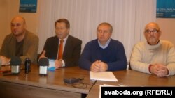 Зьлева направа: Валянцін Стэфановіч, Аляксандар Ярашук, Павал Сапелка і Гары Паганяйла