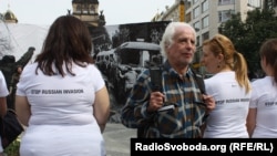 Участник "Демонстрация семерых" Виктор Файнберг в Праге 