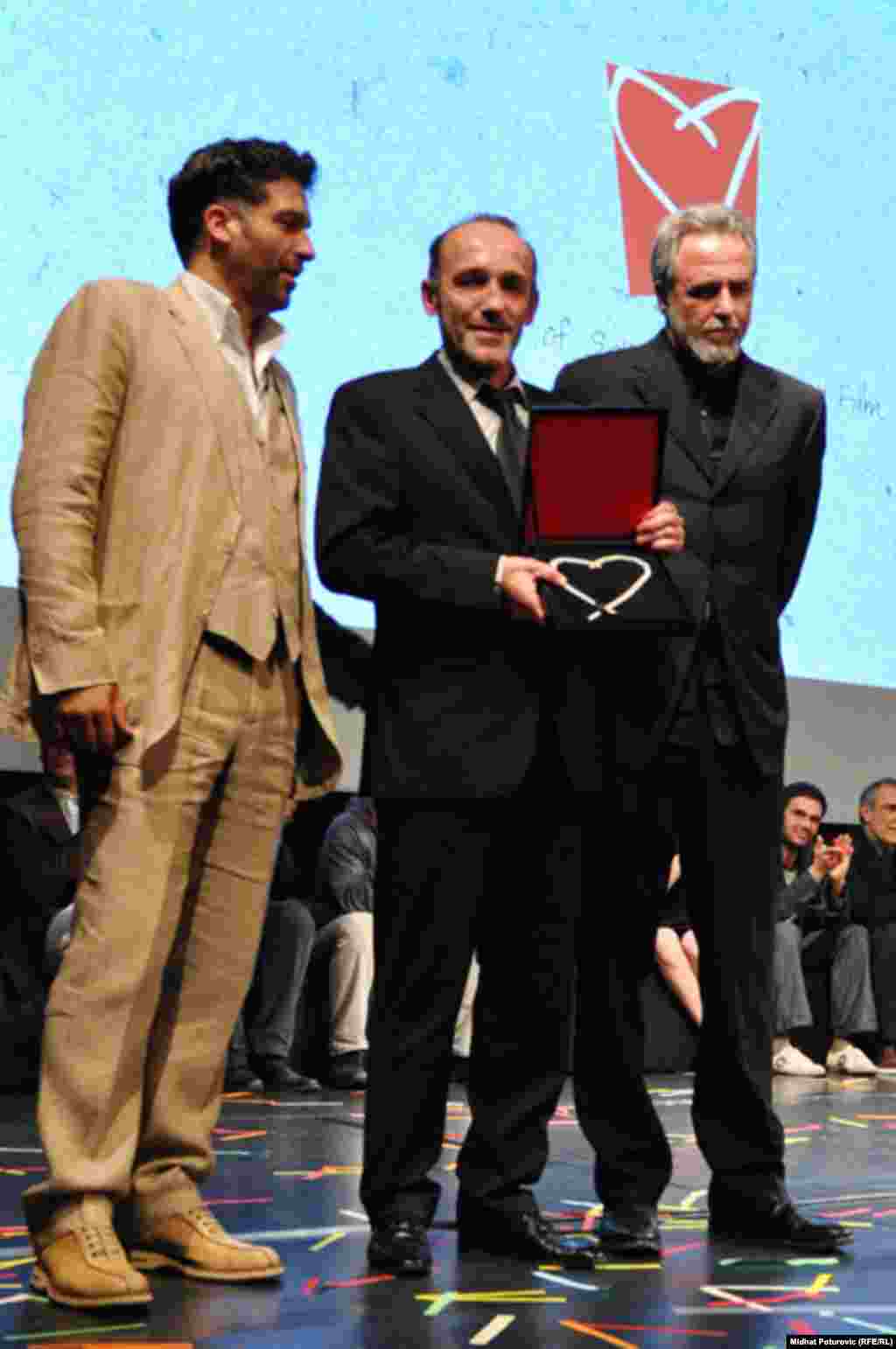 Nagradu za najbolji film 17. Sarajevo Film Festivala dobio je austrijski film "Disati" reditelja Karla Markovicsa