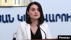 Armenia -- Labor and Social Affairs Minister Zaruhi Batoyan at a news conference in Yerevan, April 2, 2020.
