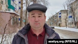 Активист Орынбай Охасов, который выступил независимым наблюдателям на выборах 10 января, сообщил, что его выгнали с избирательного участка в тот момент, когда он фиксировал нарушения. Уральск, 10 января 2021 года.
