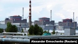 Найбільша в Європі Запорізька атомна електростанція (ЗАЕС) біля міста Енергодар Запорізької області. На окупованій Росією території України, 4 серпня 2022 року
