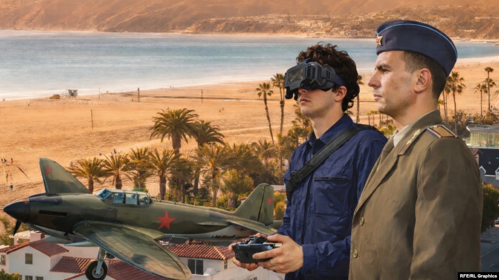 Реклама "Сталинских соколов" и пляж в Санта-Монике, Калифорния, США, коллаж