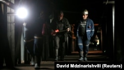 Рабочие шахты Миндели после смены, 13 июля 2018 г.