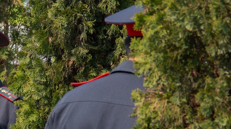Бишкектеги үч милиция кызматкерине чара көрүү сунушталды