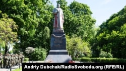 Пам'ятник радянському генералу Ватутіну, архівне фото 