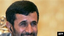 محمود احمدی نژاد از فساد در جمهوری اسلامی انتقاد کرد