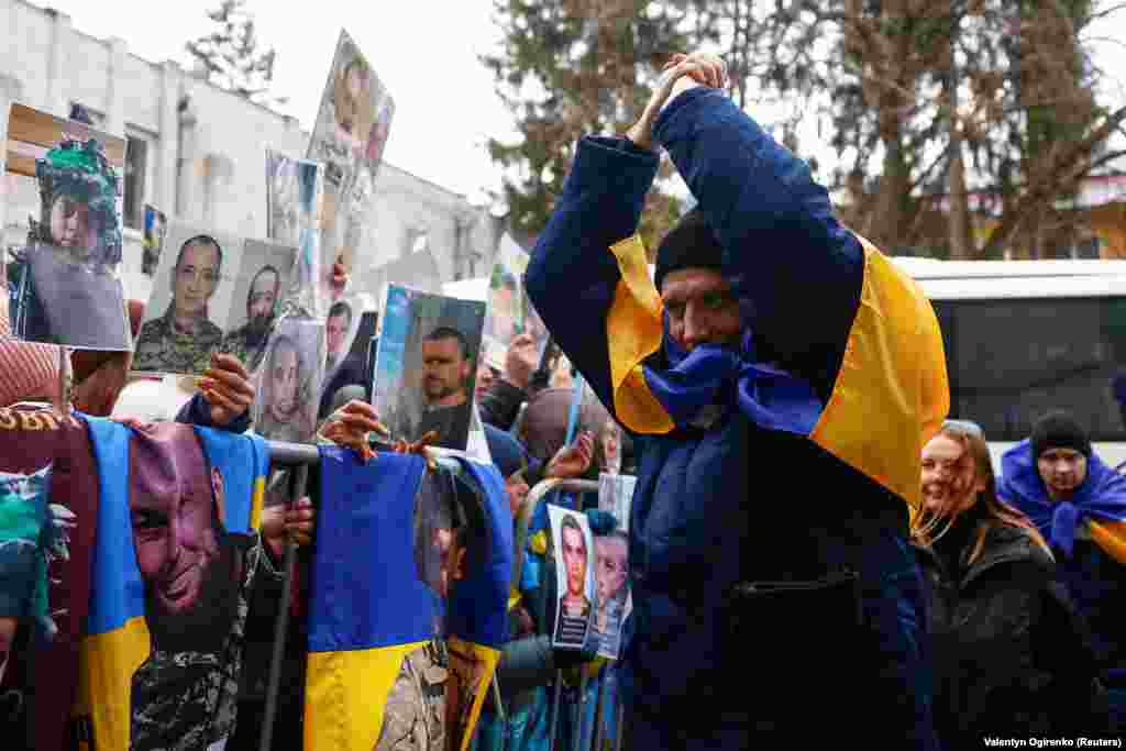 У координаційному штабі з питань поводження з військовополоненими заявили, що серед визволених є оборонці Маріуполя, які пробули в російському полоні майже чотири роки