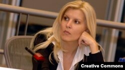 Elena Udrea a contestat din Costa Rica probele din dosarul în care este acuzată că a preluat EvZ si Capital prin mită