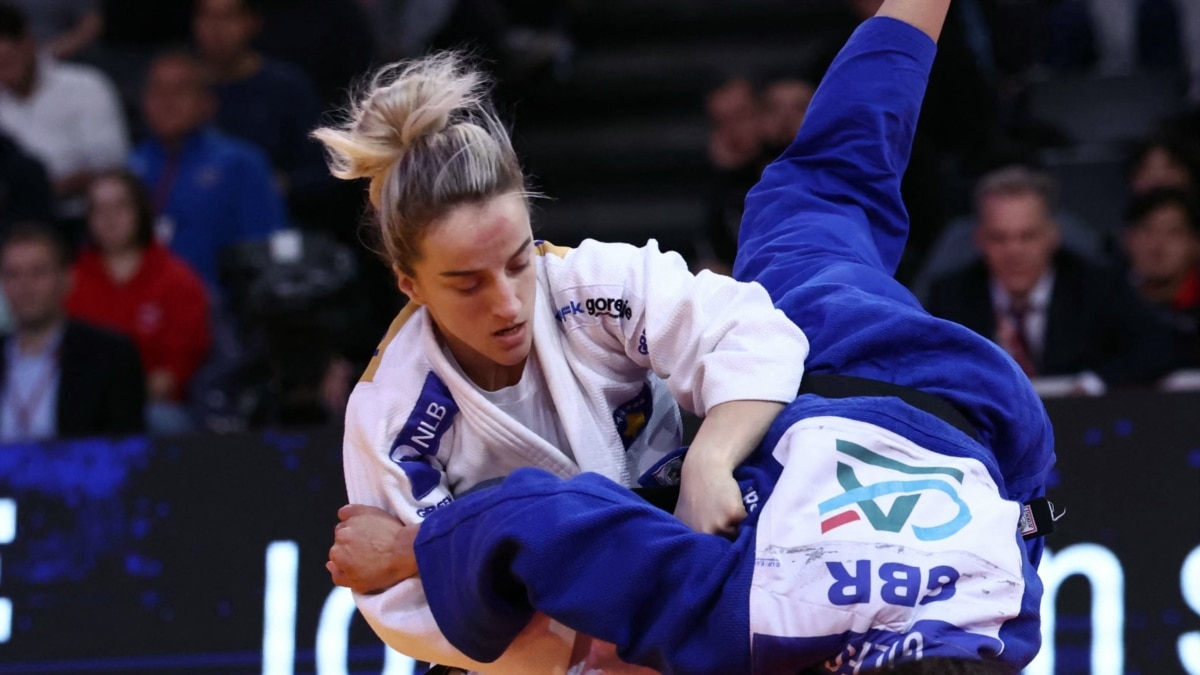 Distria Krasniqi e fiton medaljen e artë në Grand Slamin e Parisit