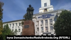 Памятник адмиралу Фёдору Ушакову, Херсон 