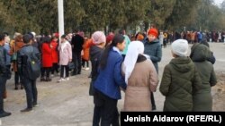 БатМУнун Кызыл-Кыя педагогикалык институтунун студенттери.