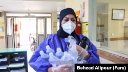 یک پرستار در بیمارستانی در همدان