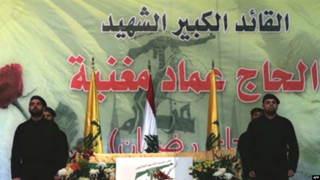 عماد مغنیه روز سه شنبه در انفجار خودروی حامل وی کشته شد و روز پنجشنبه مراسم تشیع او برگزارشد.
عکس فرانس پرس