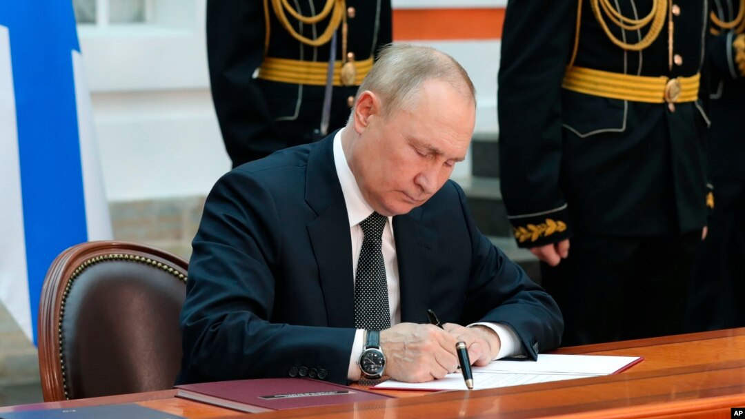 Președintele Rusiei, Vladimir Putin, a semnat un decret care adaptează doctrina nucleară la războiul Rusiei cu Ucraina.