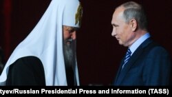 Президент Росії Володимир Путін (ліворуч) і Московський патріарх Кирило (архівне фото) 