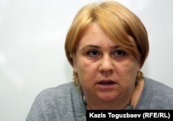 Наталья Синякова, главный редактор газеты "Зеркало". Алматы, 19 ноября 2012 года.