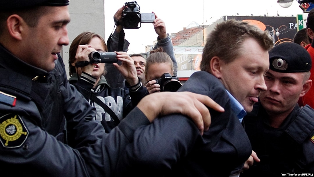 Николай Алексеев не в первый раз задерживается ОМОНом