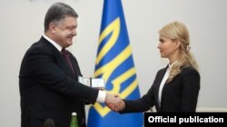 Президент України Петро Порошенко і новопризначена голова Харківської ОДА Юлія Світлична. Харків, 15 жовтня 2016 року