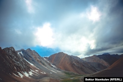 Үйдегі секс досын шақырды