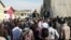 کارگران شرکت نیشکر هفت‌تپه روز دوشنبه به اعتصاب خود ادامه دادند
