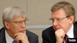 Председатель Банка России Сергей Игнатьев (слева) и бывший министр финансов Алексей Кудрин