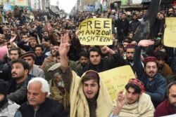 Supporters of the Pashtun Tahafuz Movement (PTM) protest for the release of their leader Manzoor Pashteen in the southwestren city of Quetta on January 28