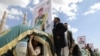 مراسم تدفین اعضای کشته‌شده گروه حوثی‌ها بر اثر حملات آمریکا و بریتانیا در صنعا