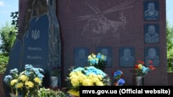 Генерал Сергій Кульчицький разом з 11 військовими загинув 29 травня 2014 року через збиття військового гелікоптера проросійськими бойовиками