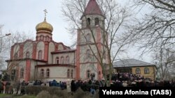 Траурная церемония в память о погибших в Кизляре.