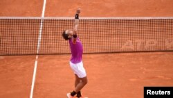 Rafael Nadal slavi posle meča