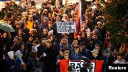 Nakon što su objavljeni rezultati izbora, u Barlinu su održani protesti protiv AfD