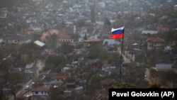Steagul rusesc la Bahcisarai, Crimeea