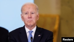 Președintele american Joe Biden a salutat emiterea de către Curtea Penală Internațională a unui mandat de arestare împotriva președintelui rus Vladimir Putin.