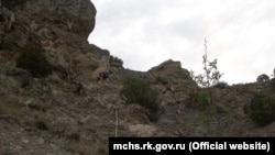 Эвакуация туристов с горы в районе Судака, Крым, 28 Августа 2021