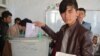 ایکونومیست: در حالی که جنگ ادامه دارد، افغان‌ها رأی می‌دهند