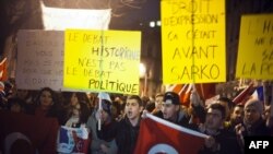 France - Turks demonstrate next to the French National Assembly, Paris, 22Dec2011