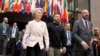 Predsjednica Evropske komisije Ursula von der Leyen, ukrajinski predsjednik Volodimir Zelenski i predsjednik Evropskog vijeća Charles Michel u Briselu, 9. februar 2023., arhivska fotografija
