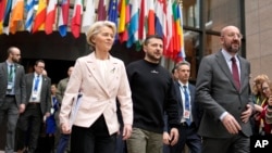 Predsjednica Evropske komisije Ursula von der Leyen, ukrajinski predsjednik Volodimir Zelenski i predsjednik Evropskog vijeća Charles Michel u Briselu, 9. februar 2023., arhivska fotografija
