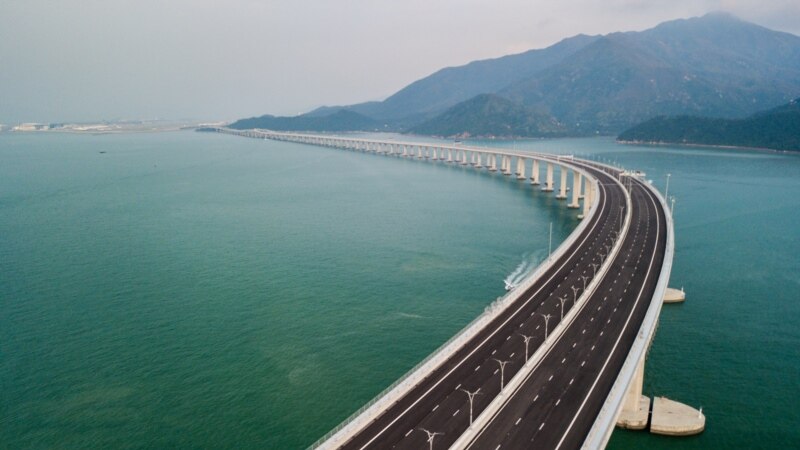 Китай открыл самый длинный морской мост 
