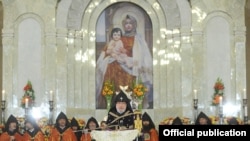 Armenia -- Catholicos Garegin II presides over a requiem service for victims of Japan's devastating earthquake, 4May2011.