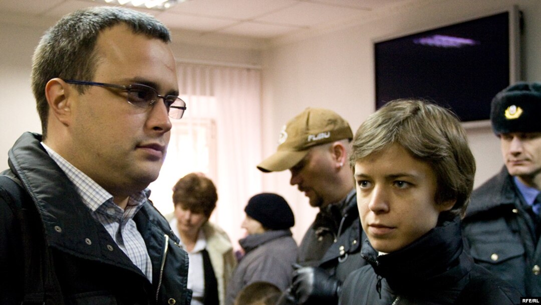 Дети Анны Политковской, Илья (слева) и Вера