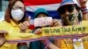 Grupa rojalista ispred Parlamenta tokom protesta protiv ustavnih promjena, Bangkok, Tajaland, 23. septembar 2020. 